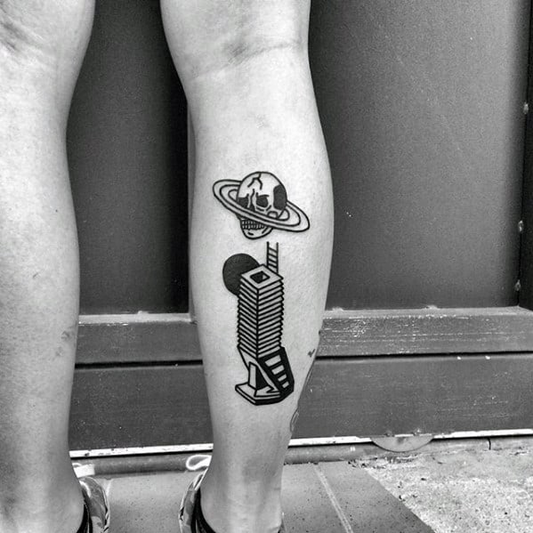 Manly Simple Skull Guys Back Of Leg Tattoo Designs