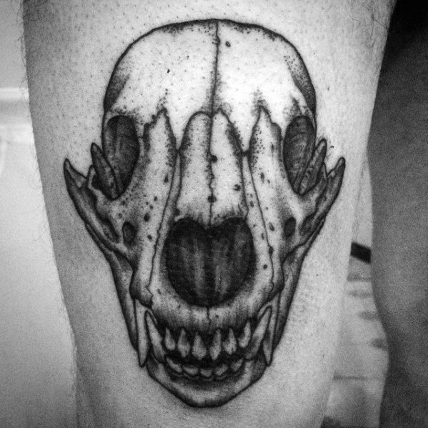 Masculine Guys Bear Skull Thigh Tattoo