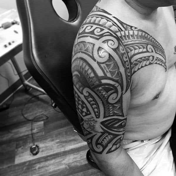 Masculine Tribal Male Polynesian Half Sleeve Tattoos