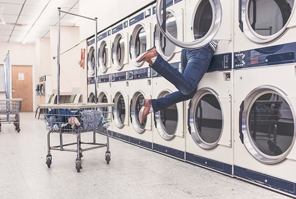 Meeting Women At The Laundry Mat