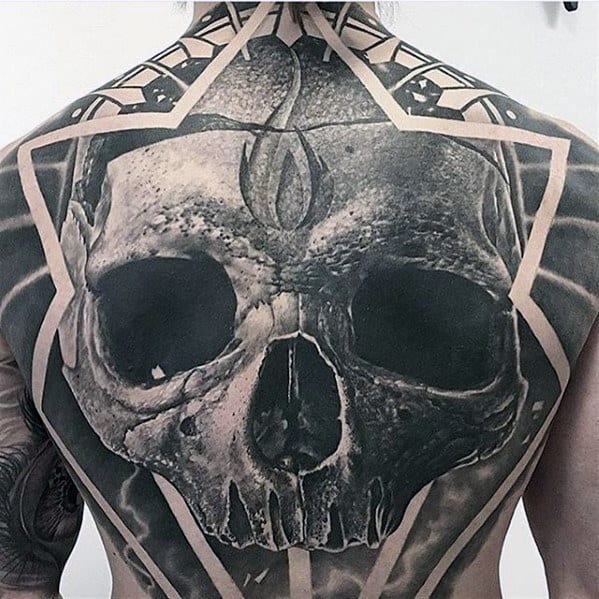 Mens 3d Realsitic 3d Skull Geometric Back Tattoo