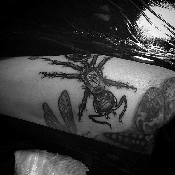 Mens Ant Tattoo Design Inspiration On Thigh