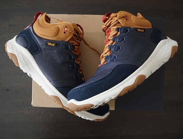 Mens Arrowood 2 Mid Waterproof Sneaker Boots