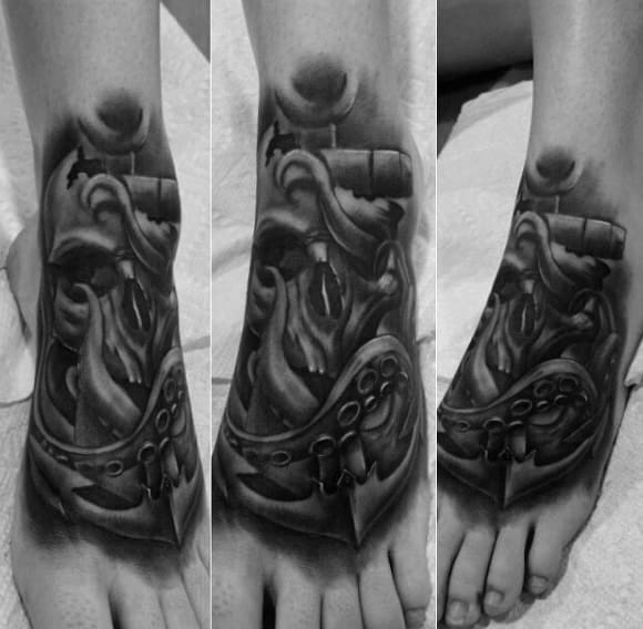 Skull with an anchor surrounded by octopus tentacles, detailed with shading and contrasts, creating a dark and dramatic tattoo design on the foot.