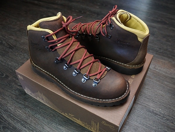 Mens Leather Hiking Bootsdanner Mountain Pass Mink Oil Review