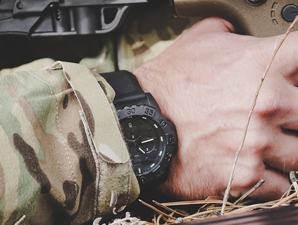 Mens Luminox Navy Seal Chronograph 3581 Bo Tactical Watch Reviews