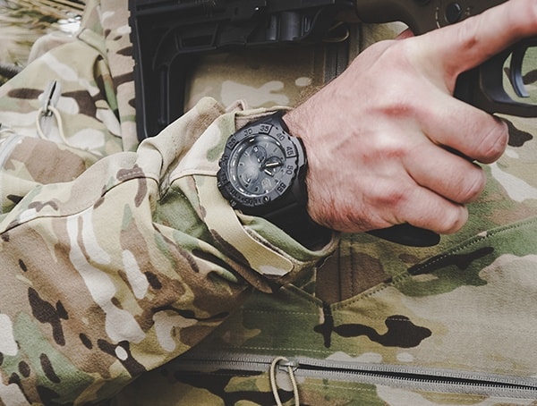 Mens Luminox Navy Seal Chronograph 3581 Bo Watch Reviews