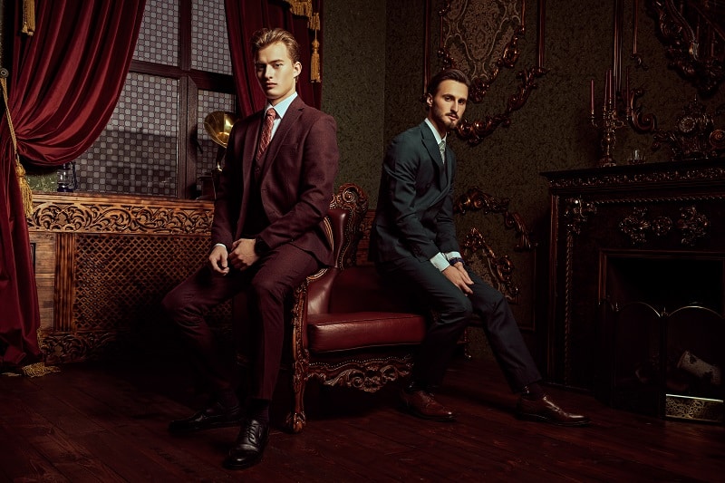 Portrait,Of,Two,Handsome,Young,Men,In,Elegant,Classic,Suits