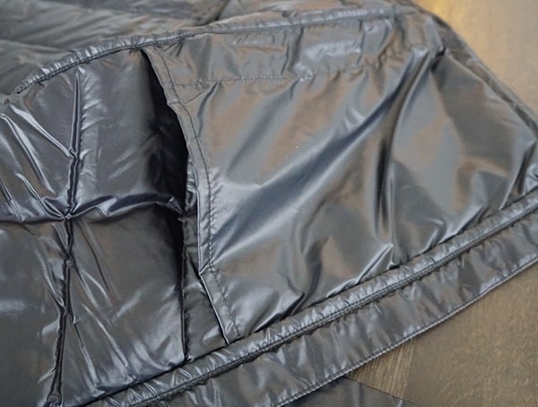 Mens Spyder Syrround Down Jacket Interior Pocket Storage Compartment