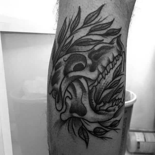Mens Wolf Skull Leg Calf Tattoo With Old School Design
