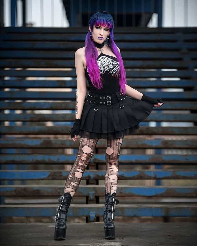 Metal Girl Grunge Outfits