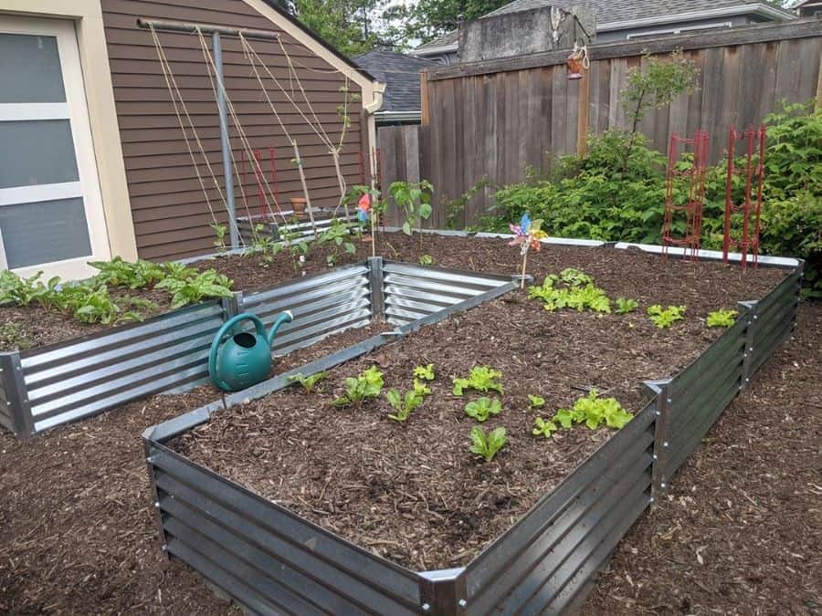 metal raised garden bed 