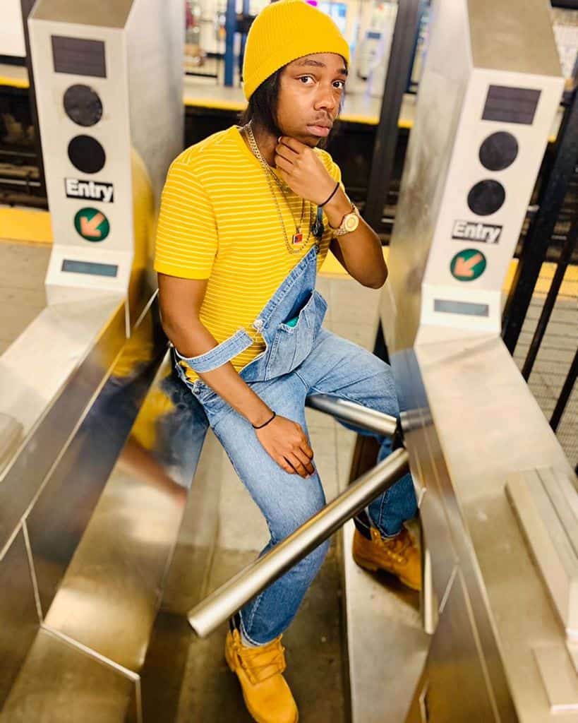 Minion 90s Party Outfit