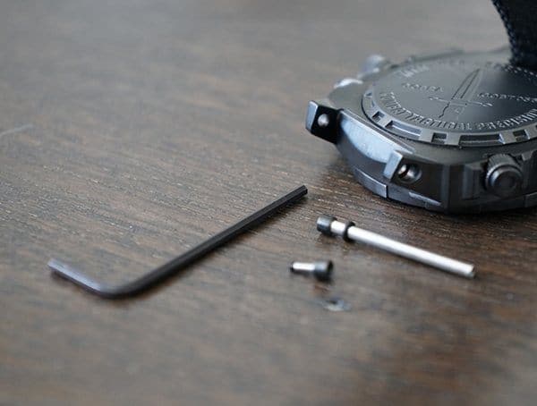 Mtm Special Ops Cobra Watch Included Tool Kit To Remove Strap