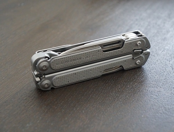 Multi Tool Closed Leatherman Free P2