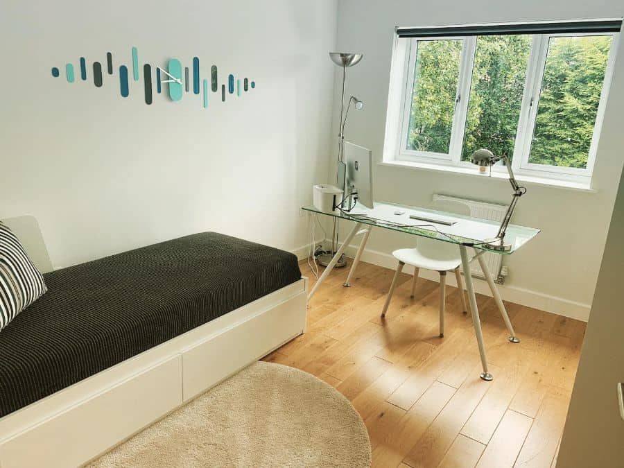 multipurpose spare bedroom and office