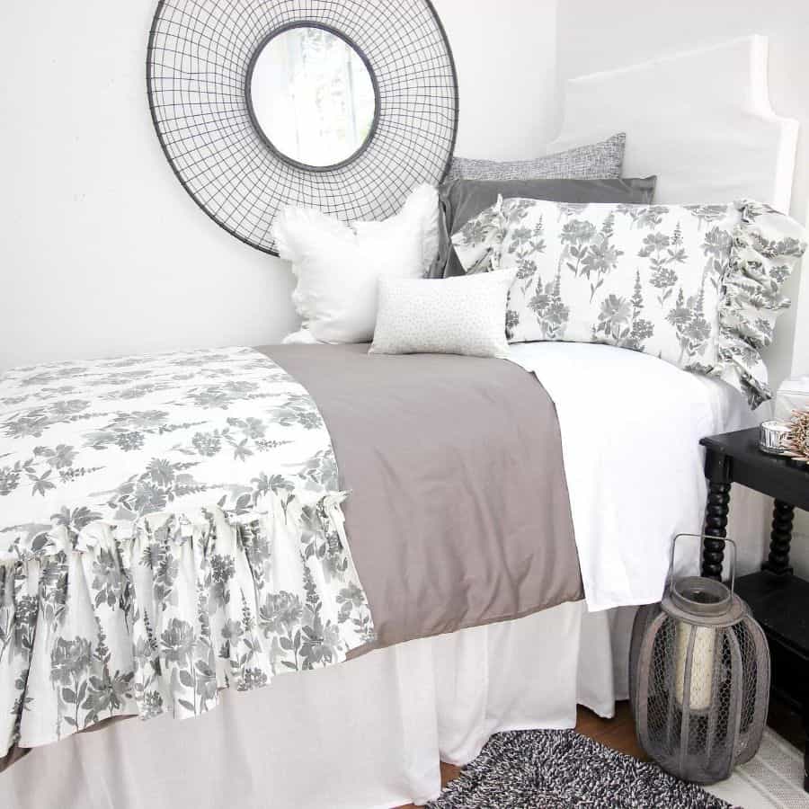 white and gray bedroom 