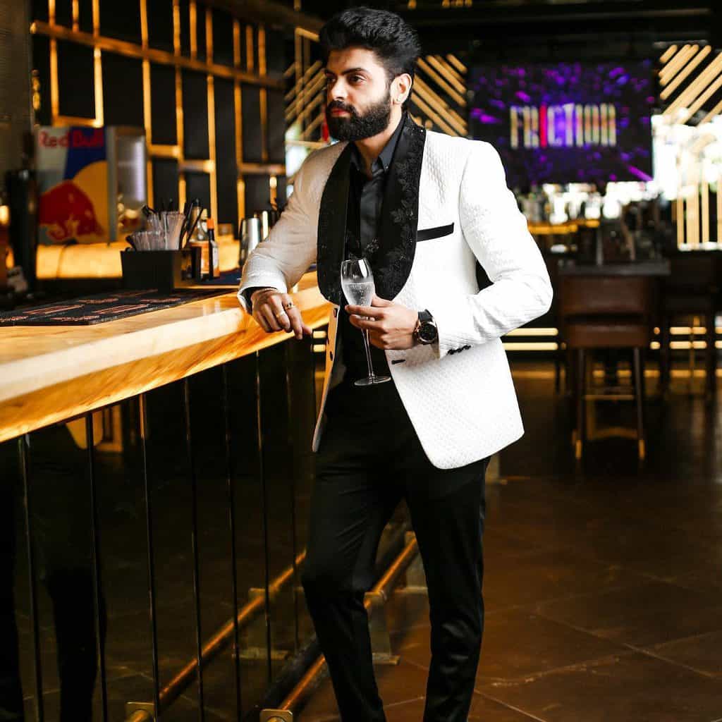 Nextluxfashion 20200529 Paras.thesuitcompany 20200505 Alpcgf