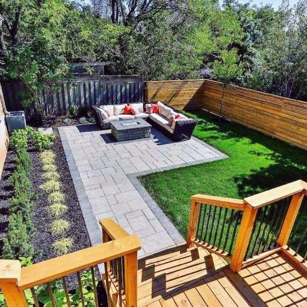 Versailles patterned patio