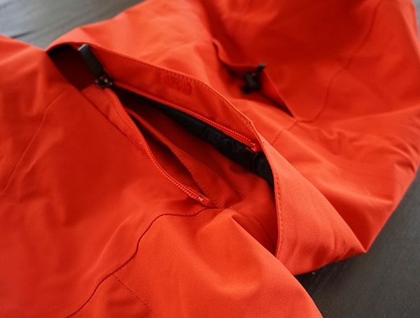 Obermeyer Kodiak Mens Skiing Jacket With Removeable Hood