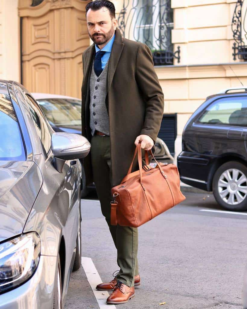 Office Casual Green Pants Outfit