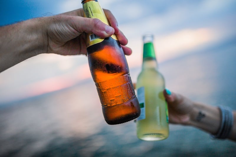 open-a-bottle-without-bottle-opener