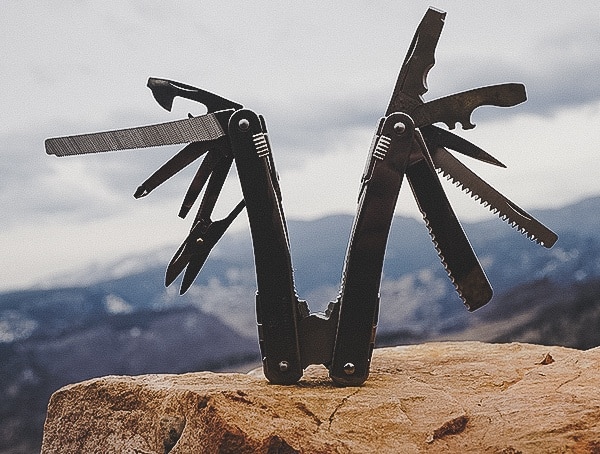 Outdoor Review Victorinox Swisstool Spirit Xc