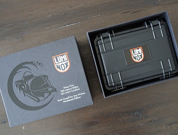 Package Luminox Mens Watch 1626 Scott Cassell Deep Dive Special Edition