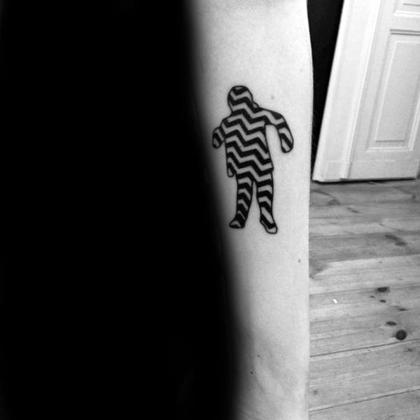 Pattern Figure Twin Peaks Mens Small Tattoo Ideas