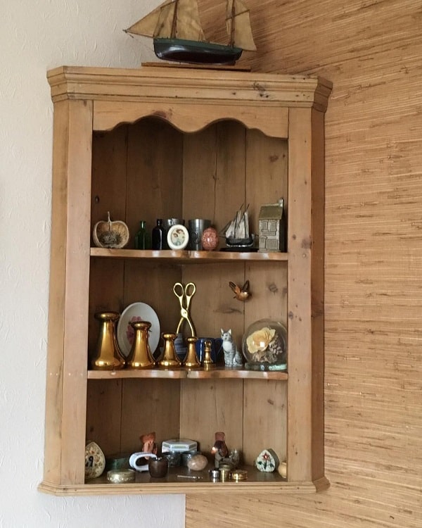 pine shelves corner open shelving 