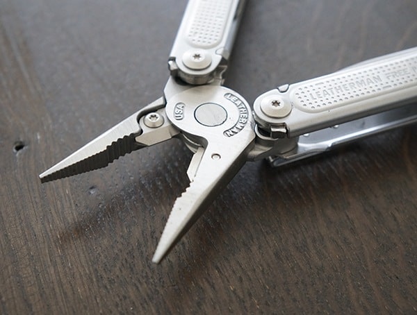Pliers Extended Leatherman Free P2 Multi Tools