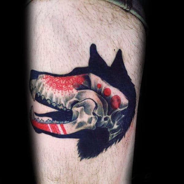 Red And Black Ink Cool Guys Wolf Skull Thigh Tattoos