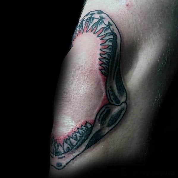 Red And Black Shark Jaw Old School Mens Knee Tattoos