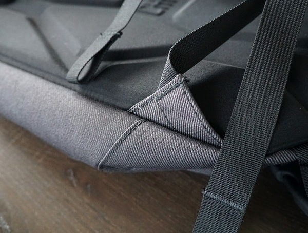 Reinforced Strap Adjustment Corner Chrome Industries Summoner Backpack