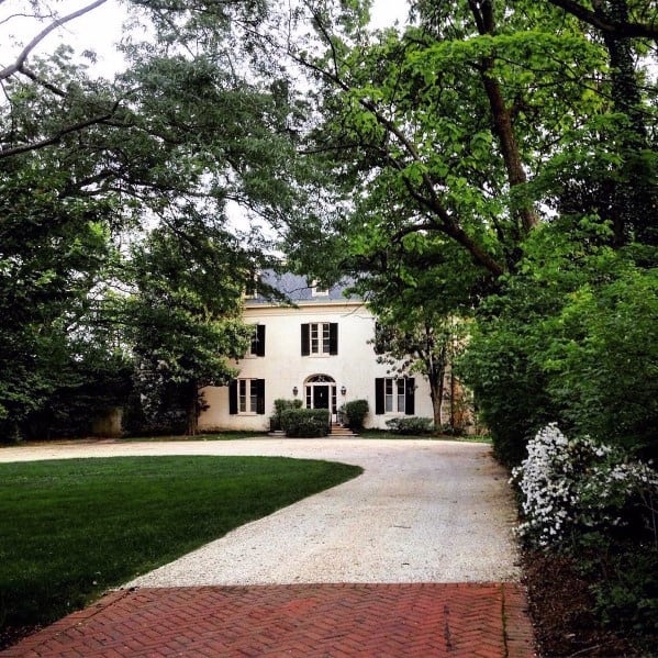 Remarkable Ideas For Gravel Driveway With Red Bricks