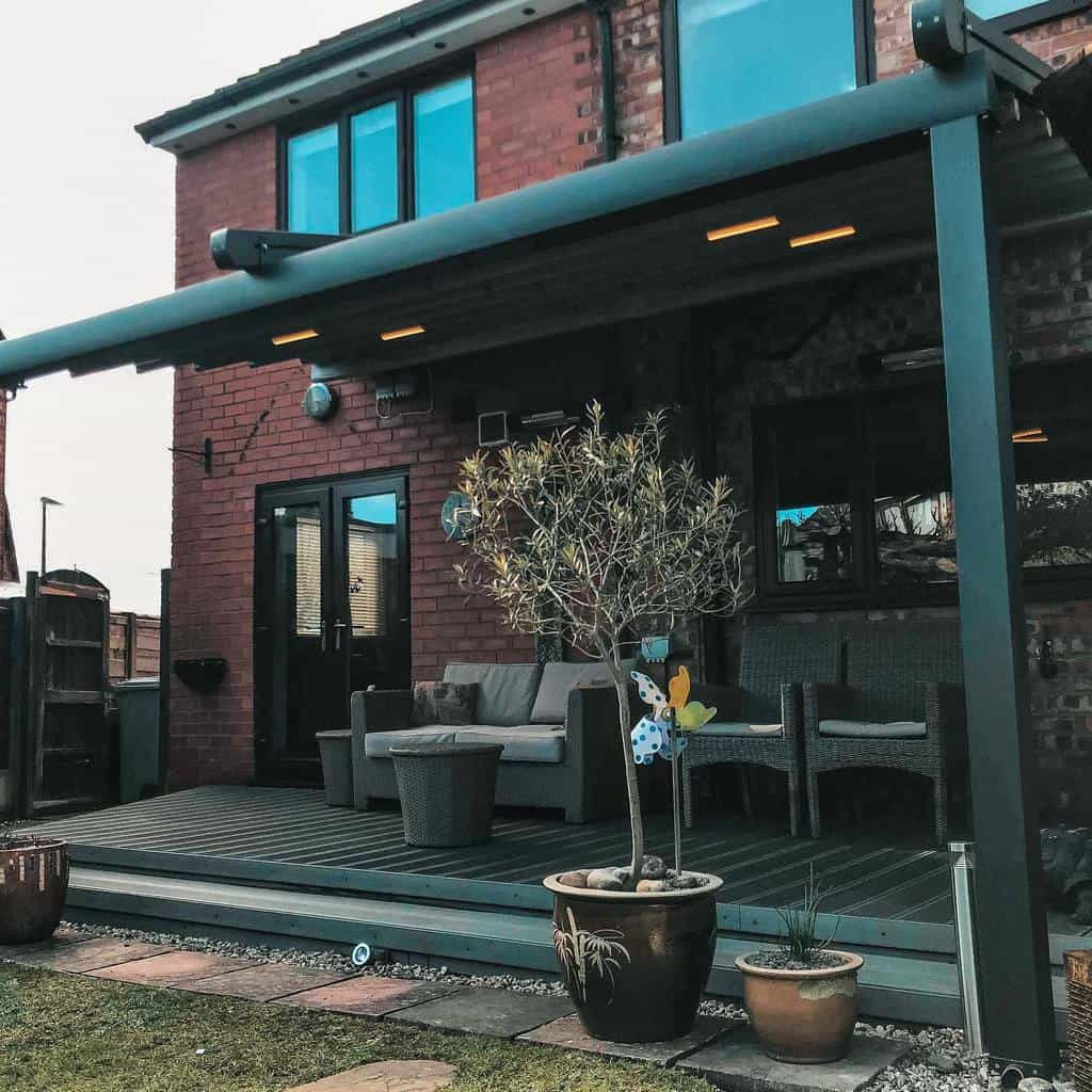 modern retractable patio shade