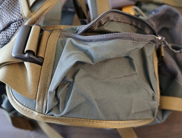 Right Hip Belt Compartment Fjallraven Kajka Backpack