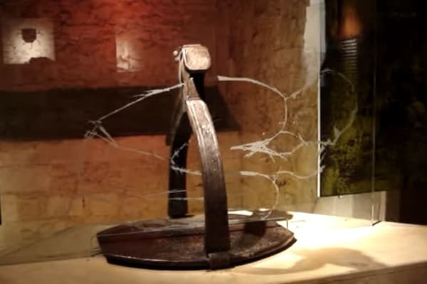 scavenger's daughter torture device