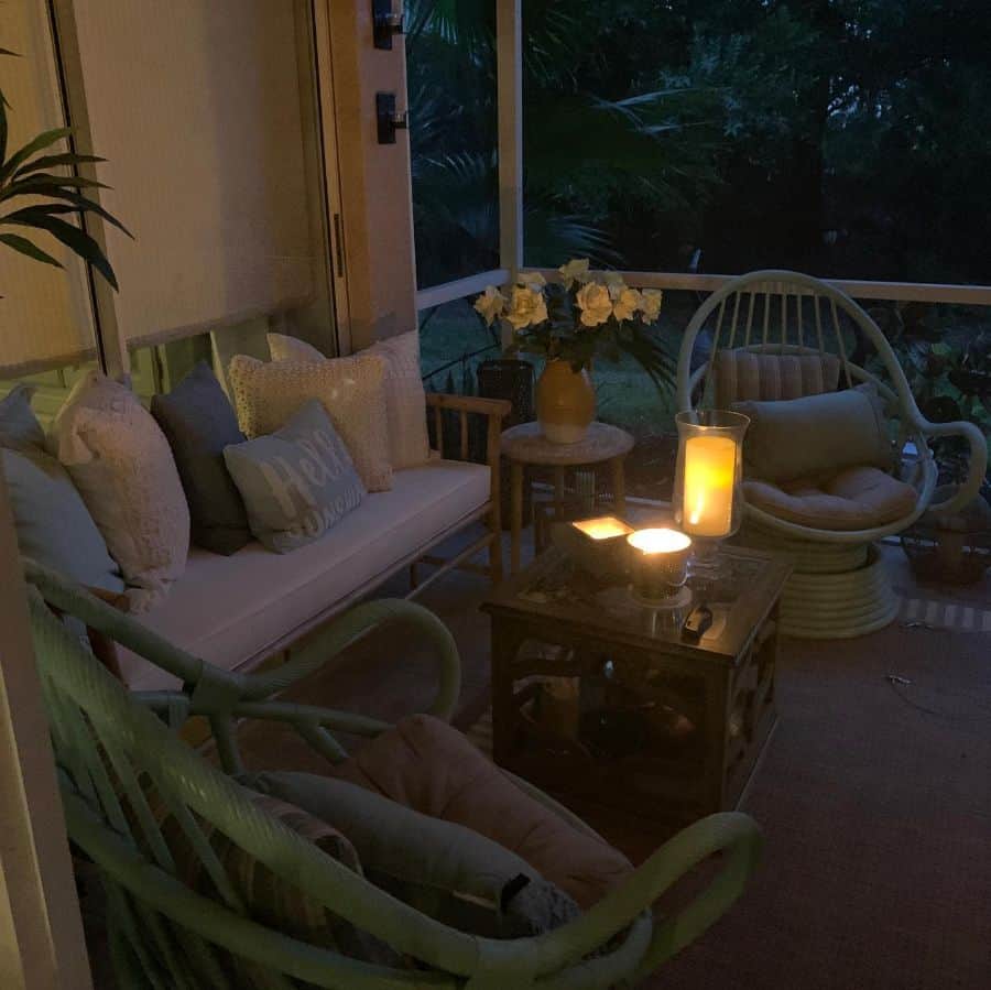 screened porch lanai room