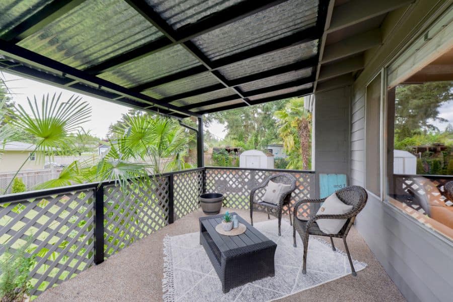 porch lattice railing