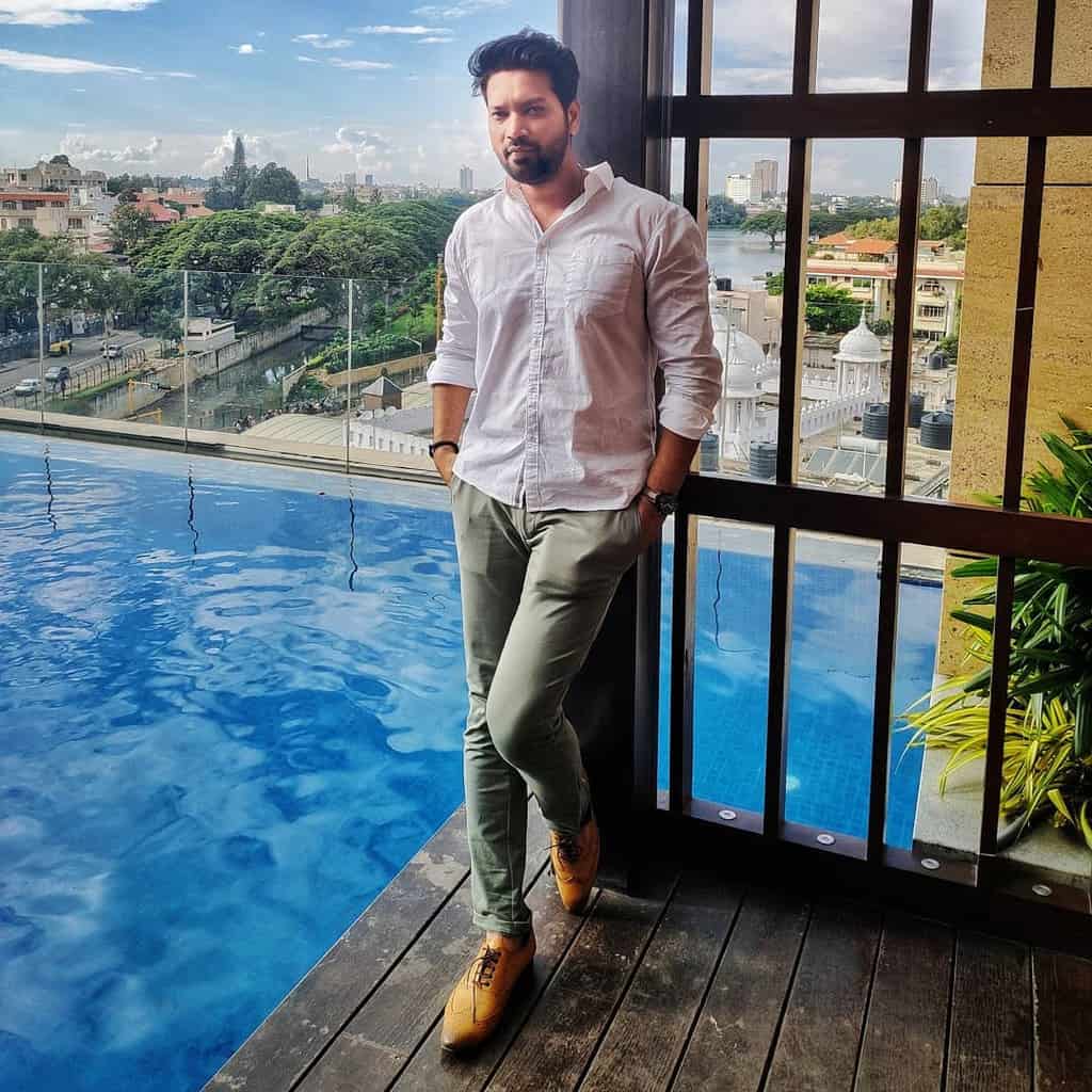 Semi Formal Green Pants Outfit