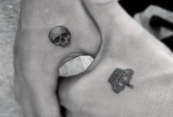 Shaded 3d Skull Mens Small Tiny Hand Tattoos