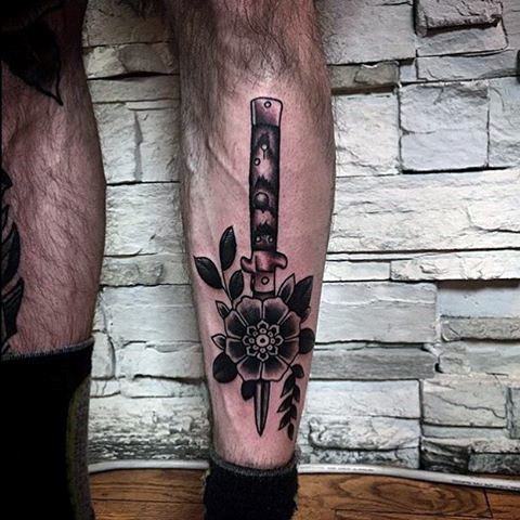 Shin Switchblade Tattoos For Gentlemen