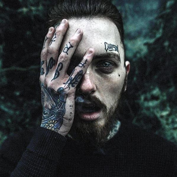 Short Beard Style Idea On Man