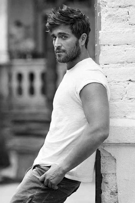 Short Length Messy Mens Surfer Hairstyle