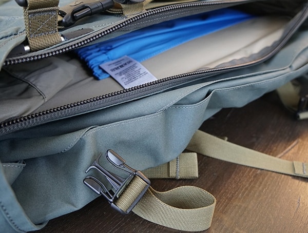 Side Of Backpack Fjallraven Kajka Main Compartment Entry