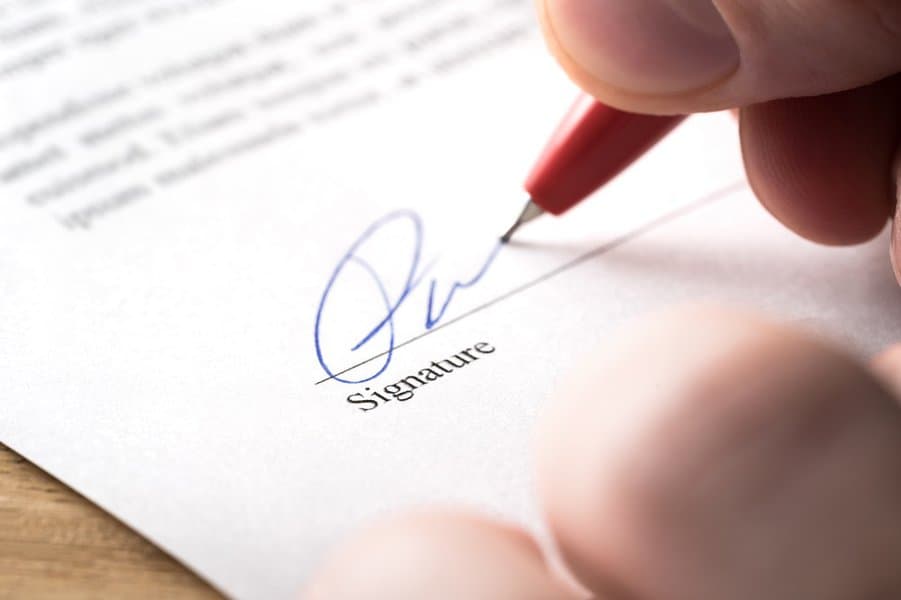 signing contract