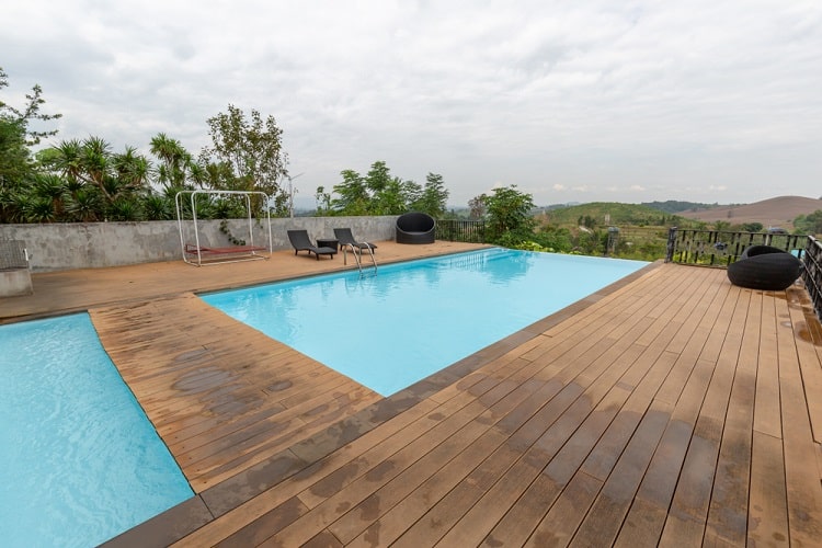 simple double above ground infinity pool deck