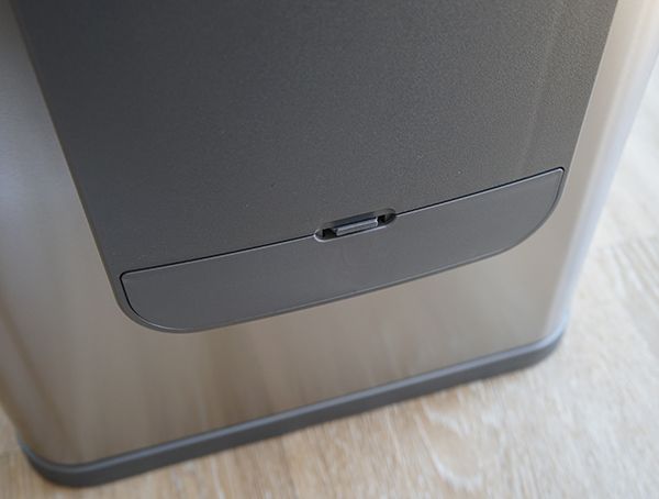 Simple Human 58 Liter Rectangular Trash Can Closed Battery Compartment Cover