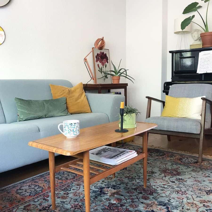 simple mid-century living room 